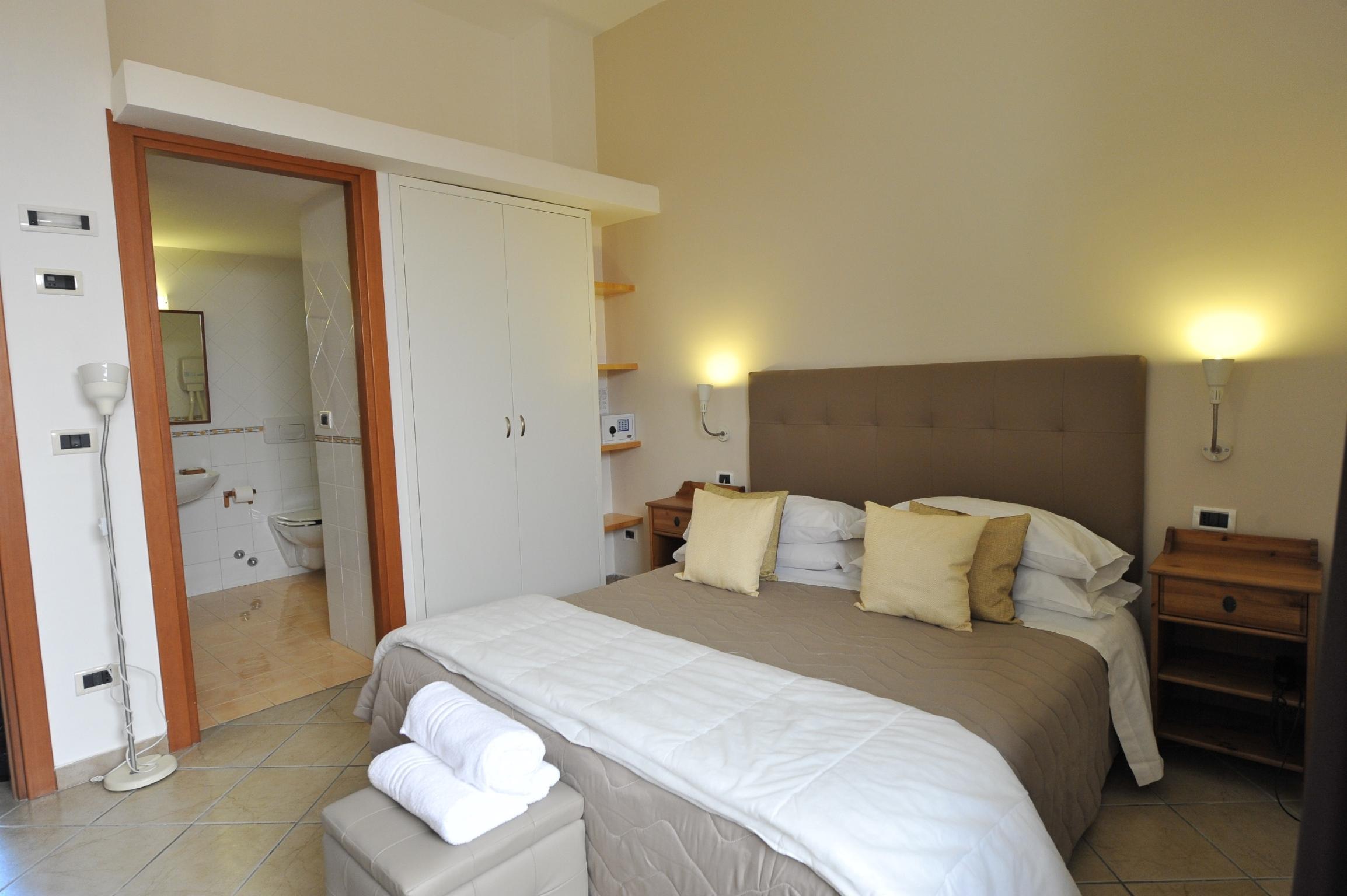 Hotel Rivoli Sorrento Bagian luar foto