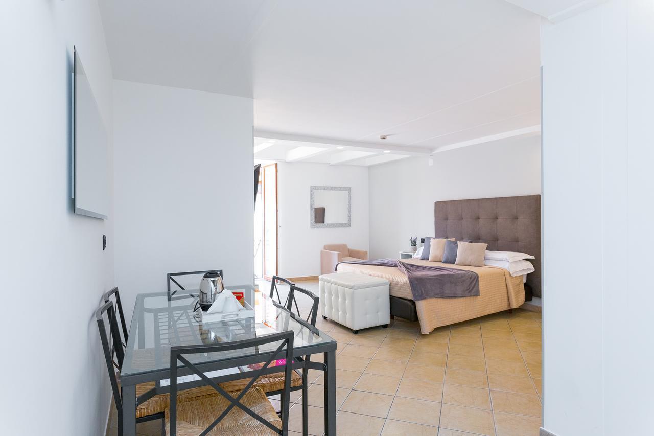 Hotel Rivoli Sorrento Bagian luar foto
